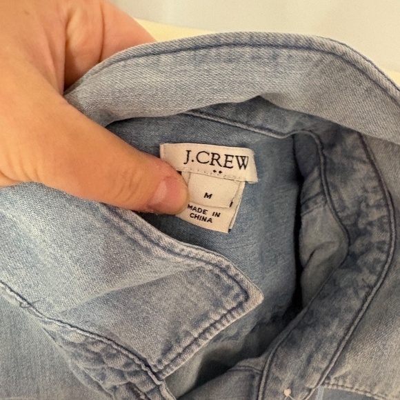 J. Crew Jean shirt . Size medium . Great condition . - Picture 2 of 4